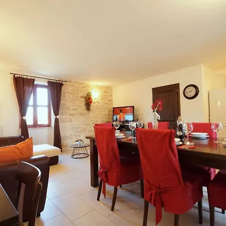 Mon Perin Castrum - Casa Felice Bale